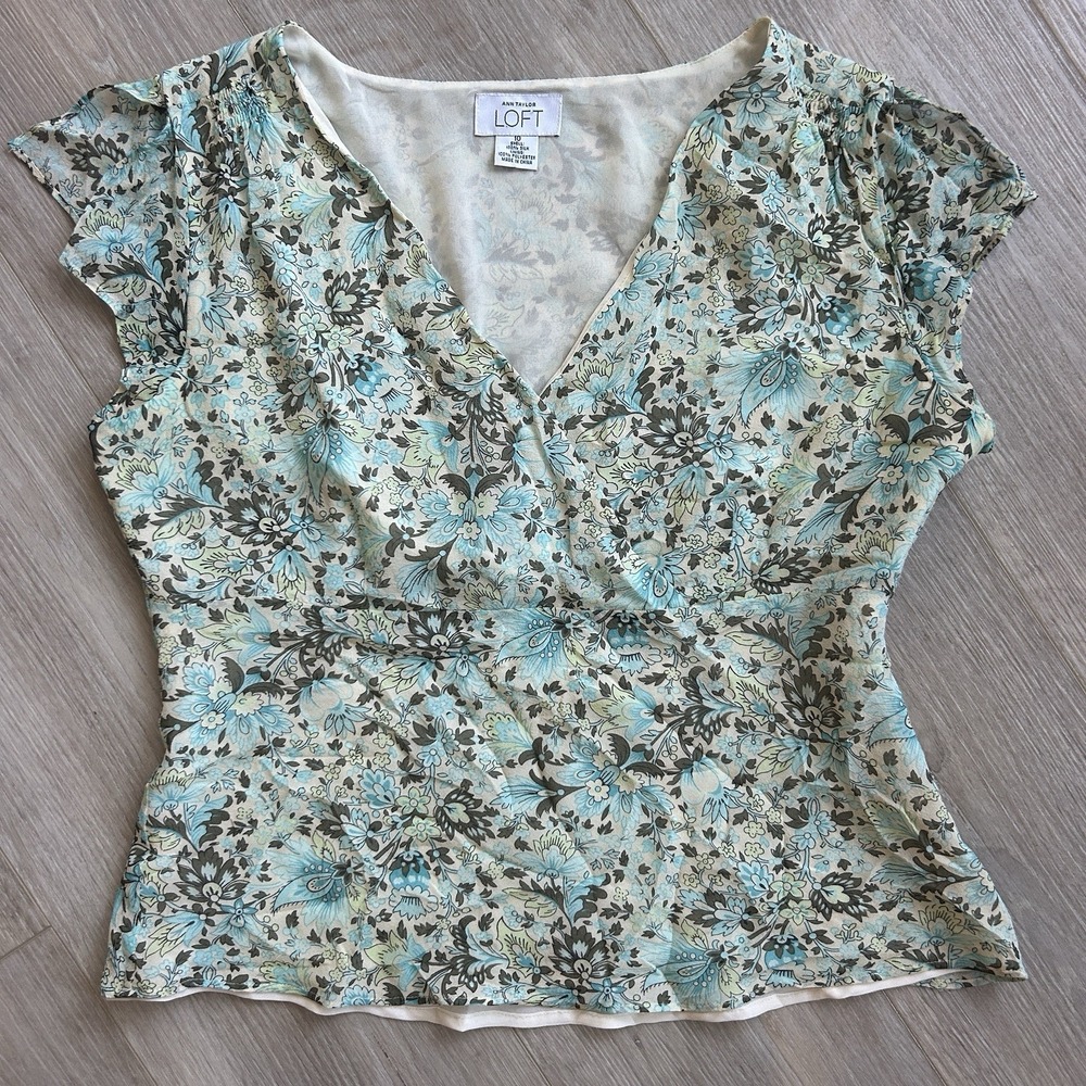 Loft Silk Blue And Green Floral Short Sleeve Wrap Top‎ Women's Size 10